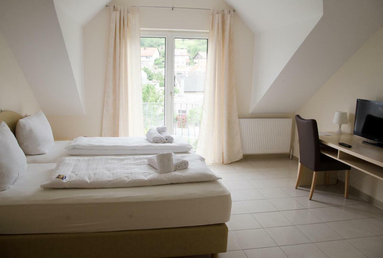 Kraichtaler Hof Hotel Eksteriør billede